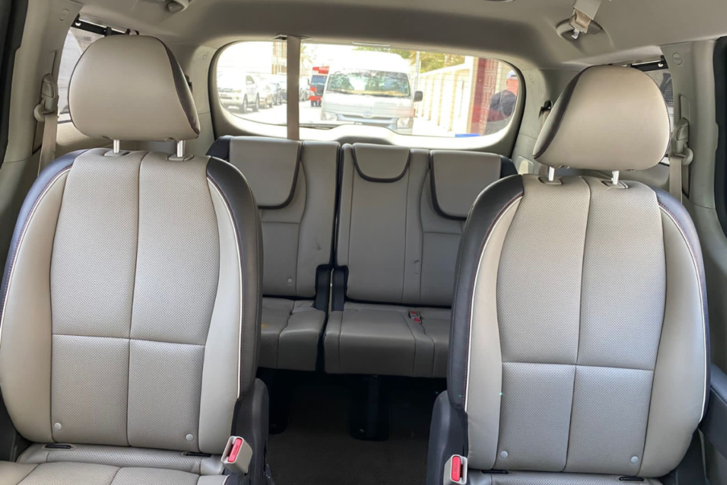 7 Seater Luxury Car